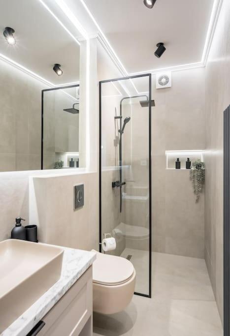 Stylish 2br Vilacrosse Passage - Netflix Apartament Bucureşti